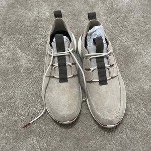 Cole Haan Grand Sport size9.5M